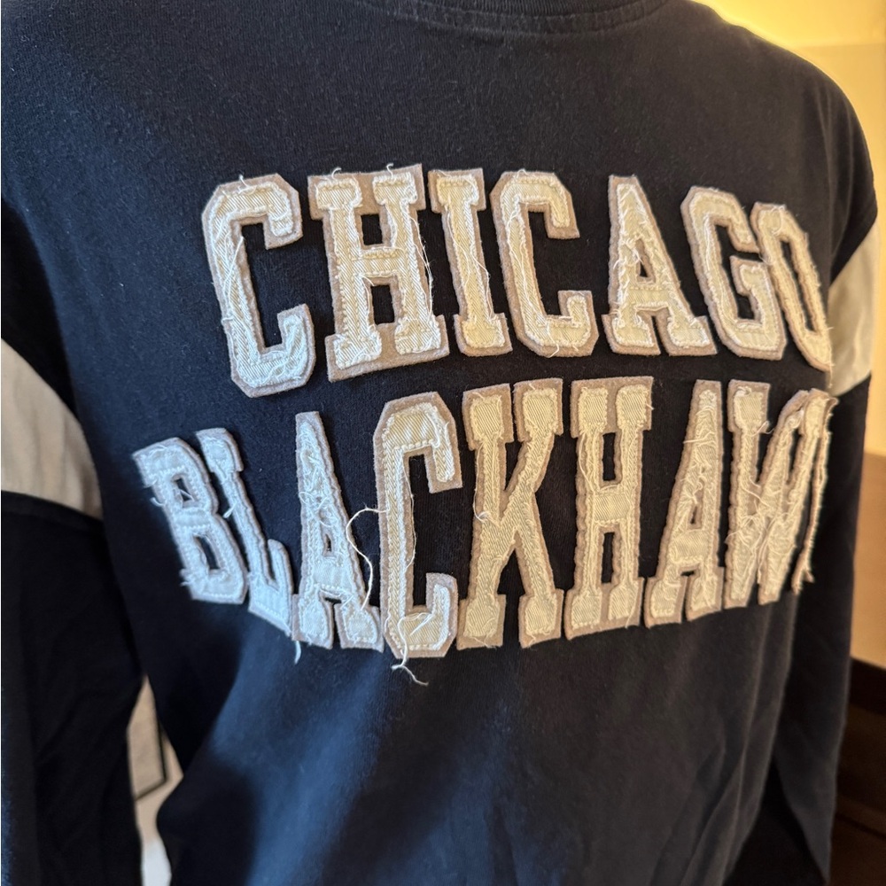 NHL Chicago Blackhawks Long Sleeve Tee - Navy and White